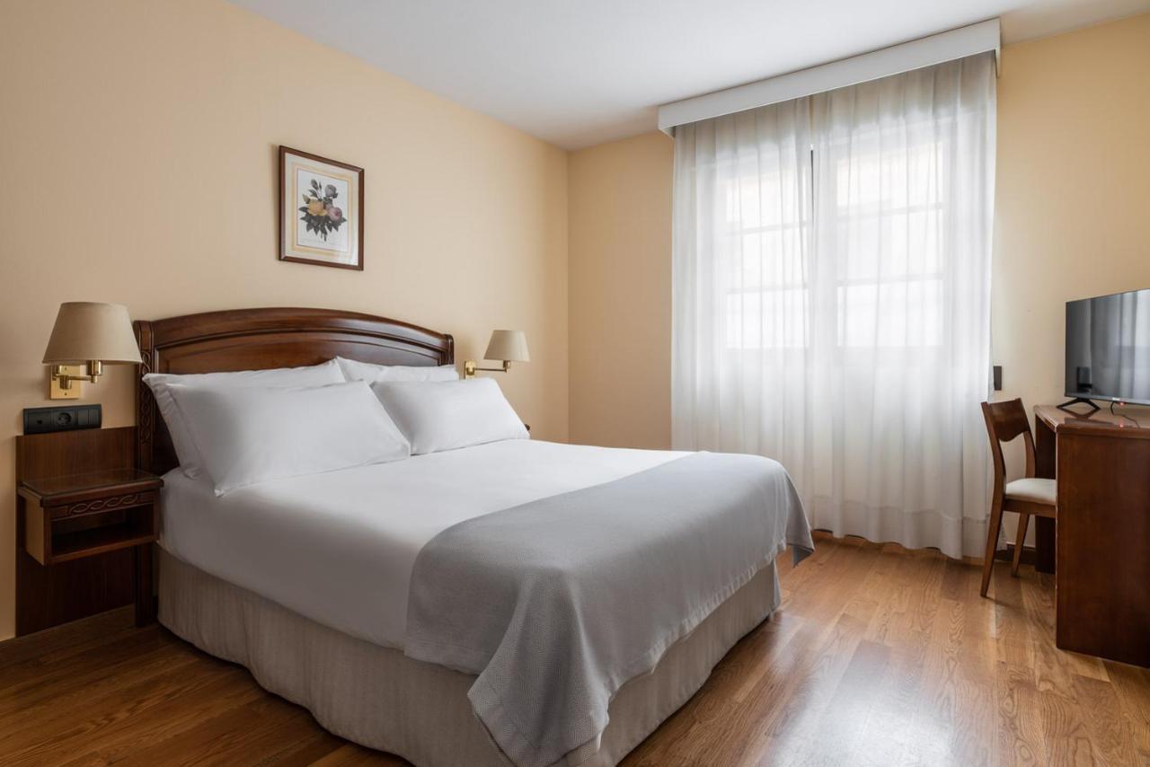 Astur Plaza 3*