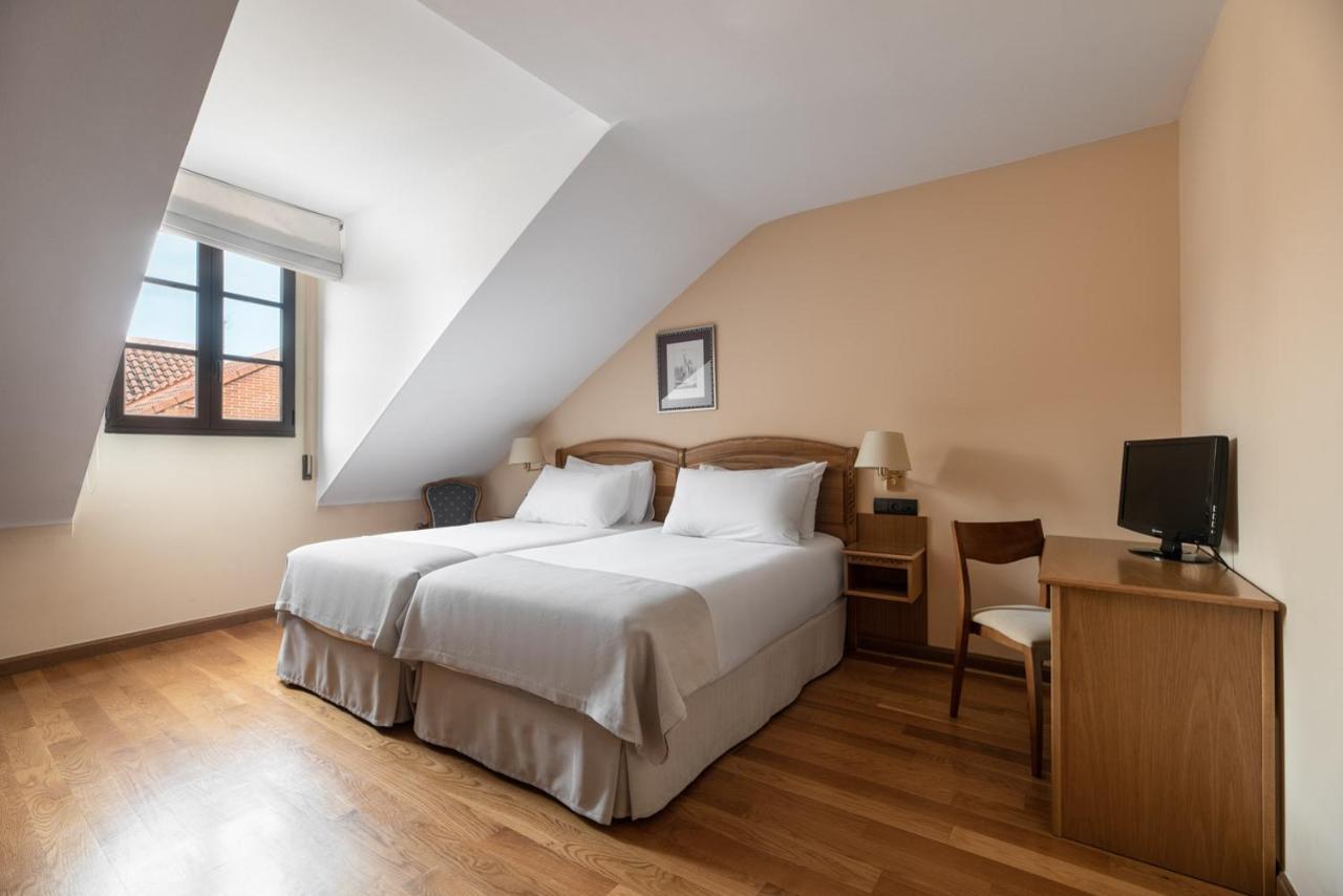 Astur Plaza Hotel